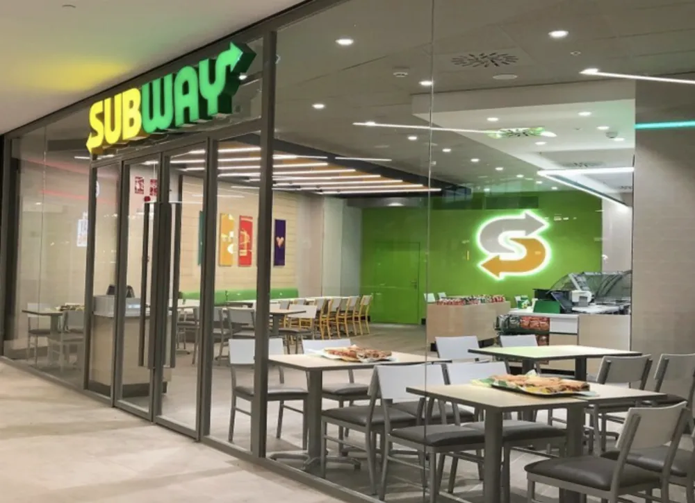 How Does Franchising Let You Scale a Repeatable Business Model Abroad?
